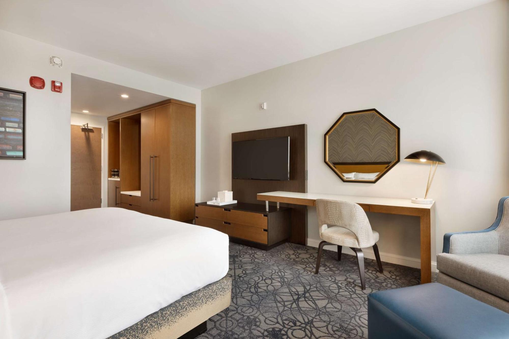Hilton Atlanta Hotel 4*